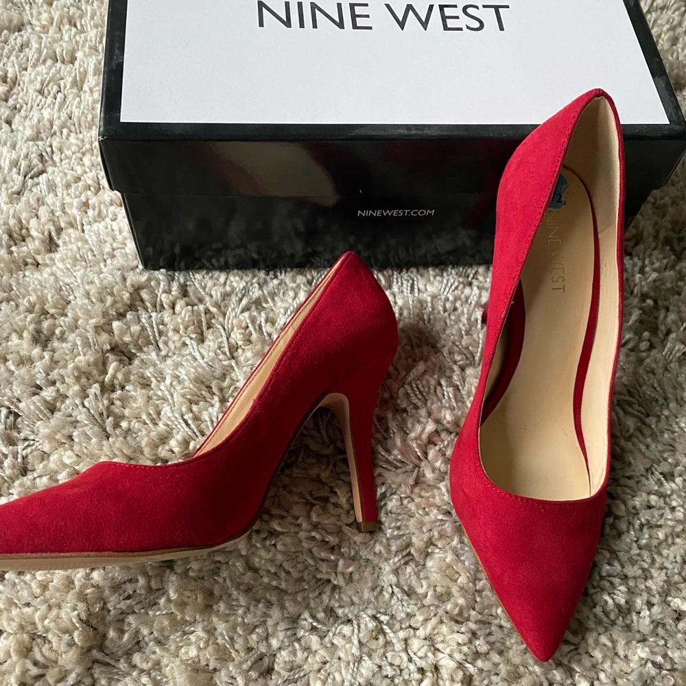 Nine West Jackpot Red Suede Pump